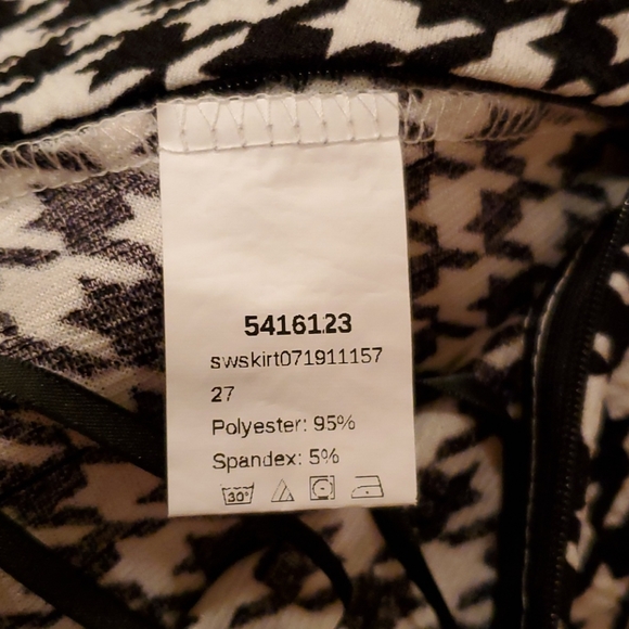 WOMENS Polyester circle skirt size 27 - Picture 6 of 7